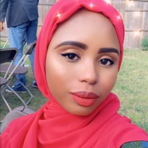 Meet your Posher, Bineta